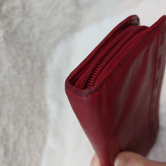 Root Red Genuine Leather Round Zip Long Wallet - Picture 5 of 10